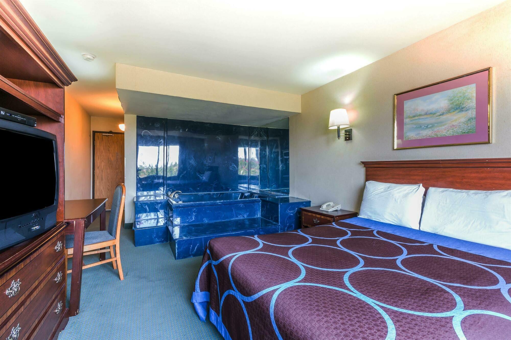 Super 8 By Wyndham Garland North Dallas Area Exterior photo